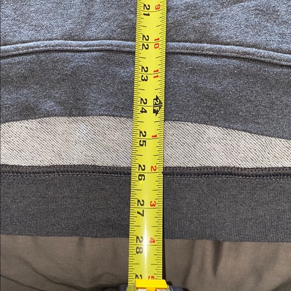 Nike sweatshirt - Picture 5 of 9